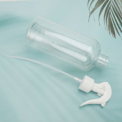 त्वचा देखभाल और सौंदर्य उत्पाद पैकेजिंग के लिए उपयुक्त लेबलिंग सतह हैंडलिंग के साथ गोल स्पष्ट प्लास्टिक लोशन की बोतलें