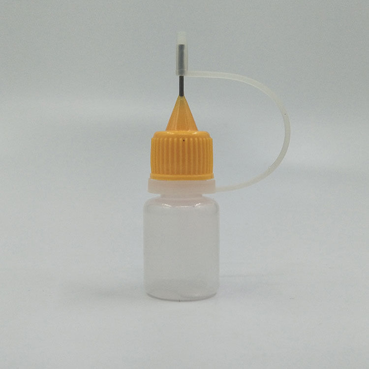 लीक-प्रूफ और स्पेस-सेविंग स्टोरेज के लिए अनुकूलित प्लास्टिक स्क्रू टॉप बोतलें